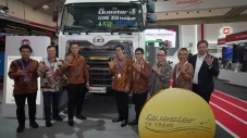 Satu Dekade, UD Trucks...