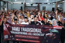 Relawan Sosialisasikan...