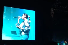 Raisa Ajak Penggemar...