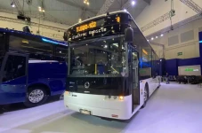 Adiputro Pamerkan Bus...