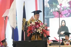 Sekjen Kemenkumham Dianugerahi...