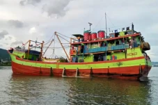 KM Dewata Samudera III...