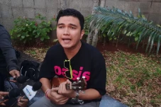 Aldi Taher Siap Bantu...