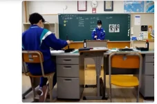 Perbedaan Sistem Pendidikan...