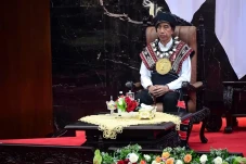 Makna Baju Adat Tanimbar...