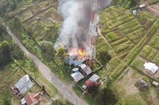 Berulah Lagi, KKB Bakar...