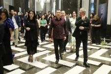 Tampil Serasi Bersama...