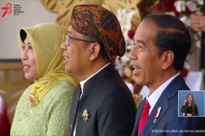 Ketika Jokowi Ikut Nyanyi...