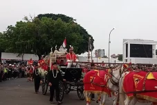 Momen Warga Antusias...