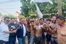 Disambut Meriah Warga,...