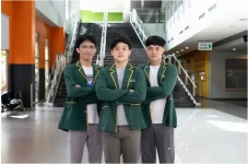 Mahasiswa Kalbis Sabet...