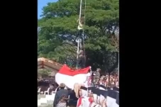 Heroik! Anggota Polisi...