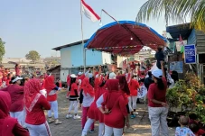 Warga Kampung Baru Cilincing...