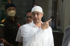 Bebas dari Penjara,...