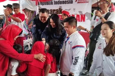 Momen Hary dan Liliana...