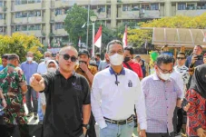 Tinjau Rusun Marunda,...