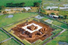 Sejarah Singkat Tarumanegara,...