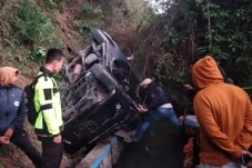 Sopir Ngantuk, Mobil...