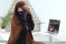 Zaskia Adya Mecca Belajar...