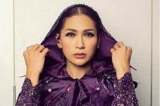 Tata Janeeta Gandeng...