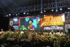Hadiri Dies Natalis...