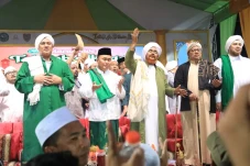 Masyarakat Kalteng Tumpah...
