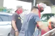 Polisi Buru Debt Collector...