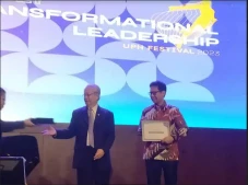 Tinggalkan Tradisi Lama,...