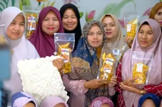 Dorong UMKM Naik Kelas,...
