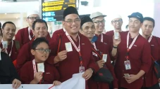 Berangkatkan 45 Jemaah...