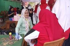 Puluhan Warga Kebon...