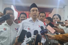Hadiri Apel Siaga PDIP,...