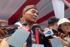 Didorong Jadi Cawapres,...