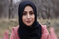 YouTuber Cantik Hora...