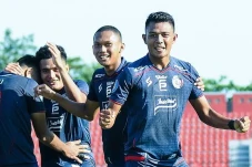 Arema FC Persembahkan...