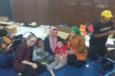 Momen Siti Atikoh Bermain...