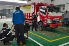 Pertama di Indonesia,...
