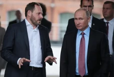 Balik Serang Putin,...