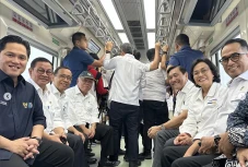 LRT Jabodebek Tanpa...