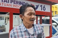 Terima Bantuan Gerobak...
