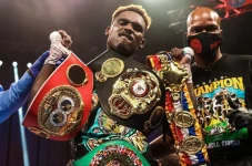 Kemenangan Atas Canelo...