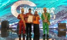 Raih Rekor MURI dan...