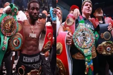 Canelo Ladeni Tantangan...