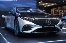3 Mobil Mercedes-Benz...