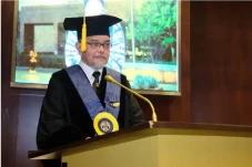 Guru Besar UI Temukan...