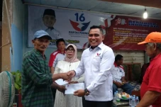 Partai Perindo Beri...