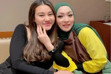 Aaliyah Massaid dan...
