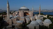 10 Keunikan Hagia Sophia,...