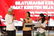Hadiri Perpisahan, Ganjar...