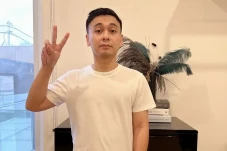 6 Artis Asia dengan...